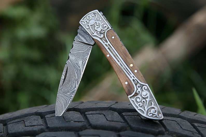 Damascus Folding Knife with Leather cover | Best Camping Knife