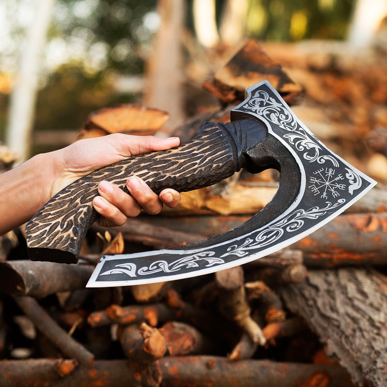 Engraved Royal pizza Axe with leather cover | Best wedding Gifts