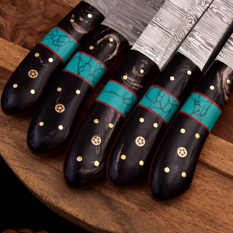 Damascus Kitchen Knives Set with High Quality Steel | Perfect Gift for loved ones