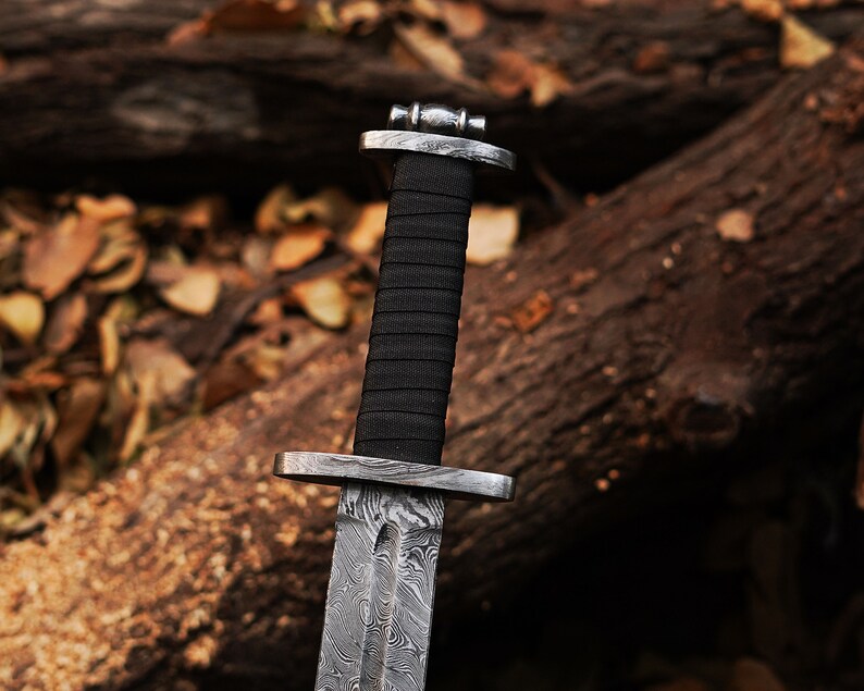 Beautiful Custom Handmade Damascus Steel Sword  with Leather cover